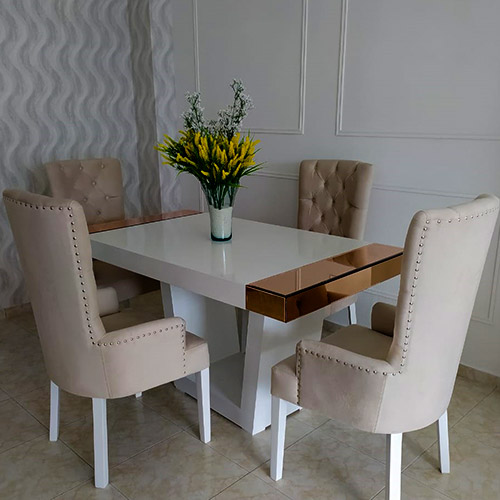 Comedor base plantilla de 4 puestos fabricado en madera cedro